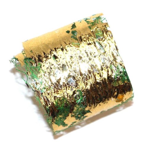 Ţesătură verde cu inserţii metalice aurii (nr.2)
